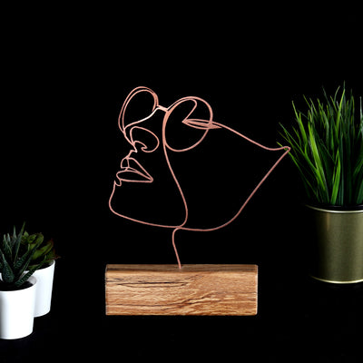 Bystag metal ahşap dekoratif masa süs dekoru-raf dekoru-hediyelik aksesuar-biblo-raf için süs-kız- Bystag metal wood decorative desk ornament-ornamental decor- wood metal decor-girl